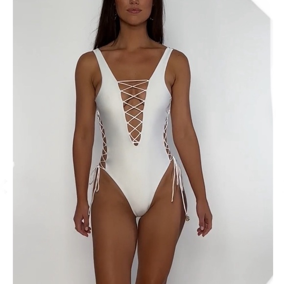 Luli Fama Open side one piece bodysuit color white size Small - Picture 3 of 16